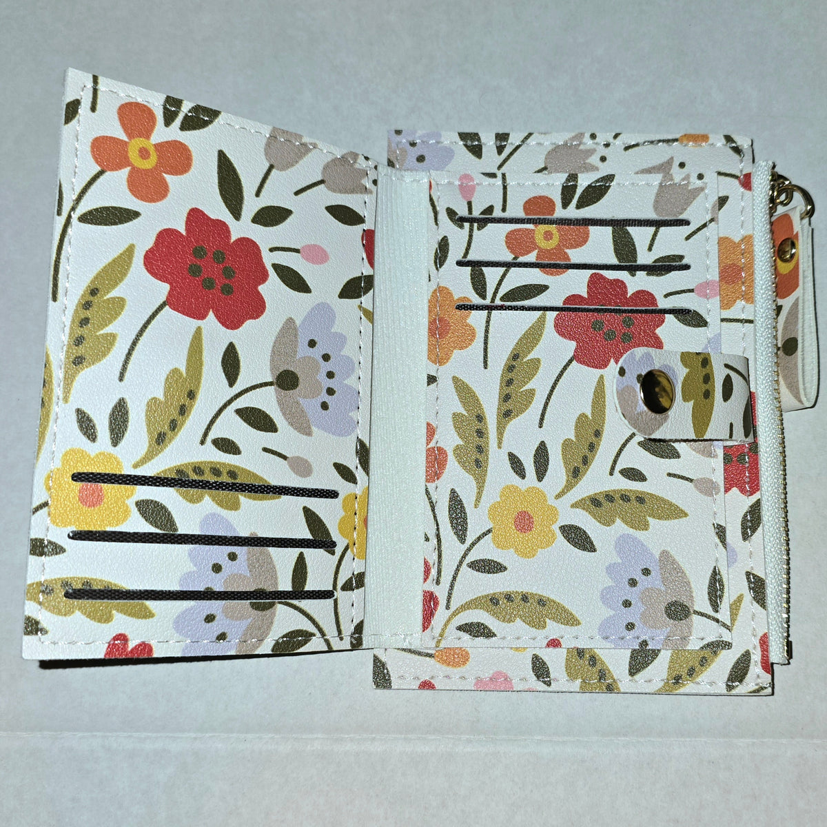 Card Holder Coin Purse White w/ Variety Flowers