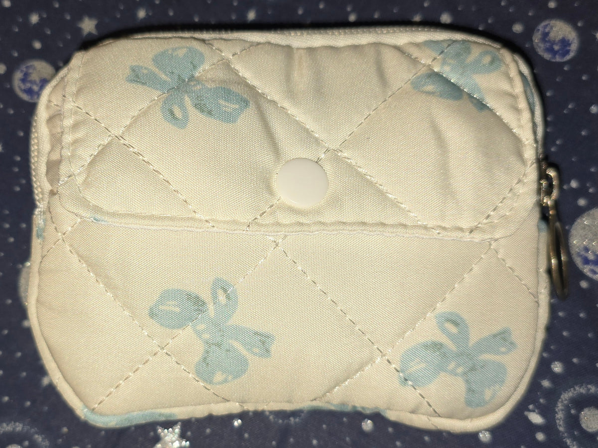 Quilted Coin Purse White Blue Bows