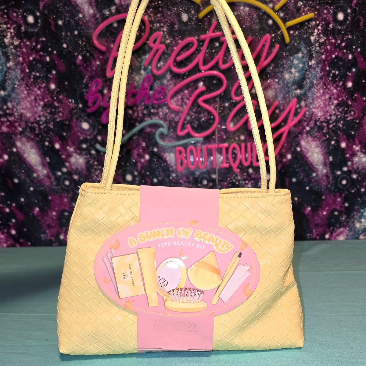 A Bunch of Beauty Kit w/Handbag